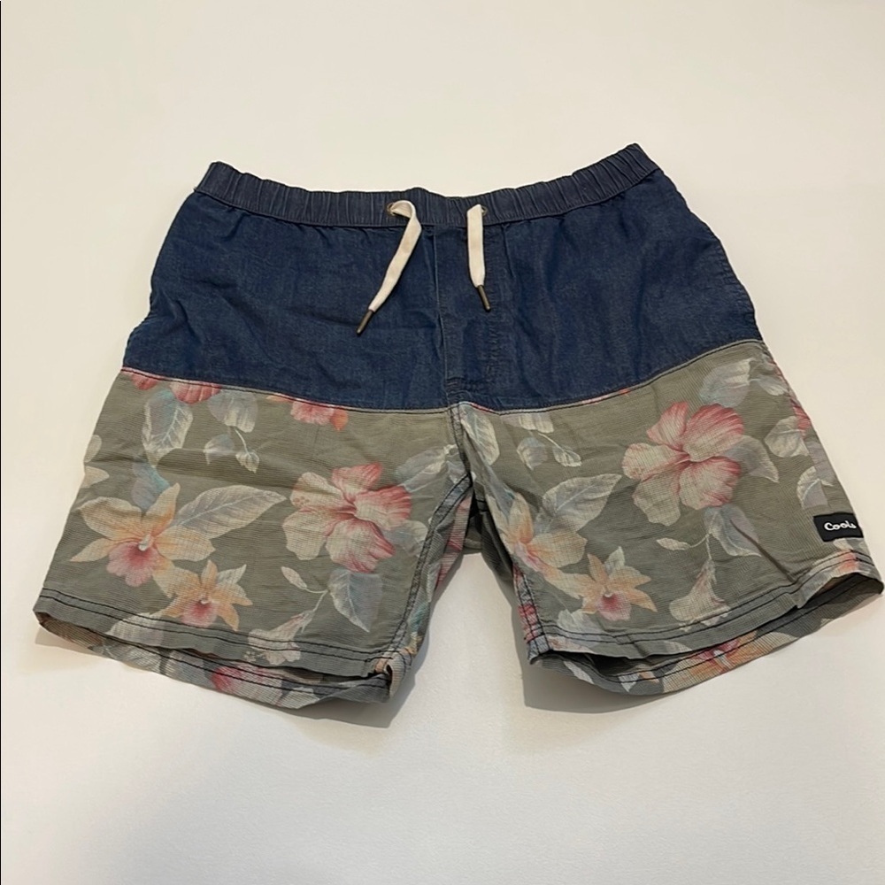 Barney Cools Urban Outfitters Casual Men's Floral Swim Shorts - Blue and Gray